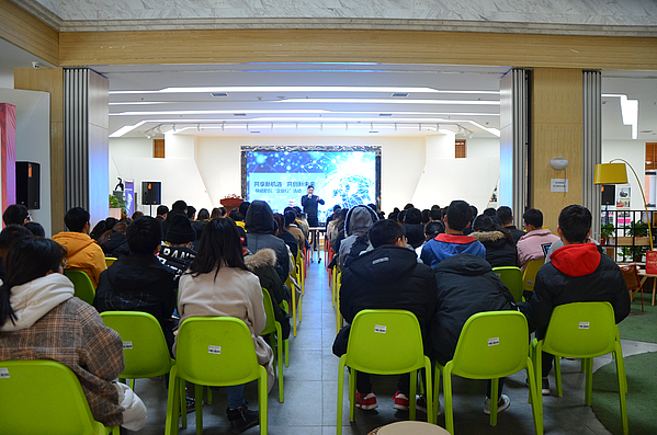 MIC_4814.JPG MIC_4814.JPG